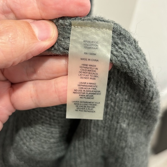 FALL SWEATHER - Picture 5 of 6